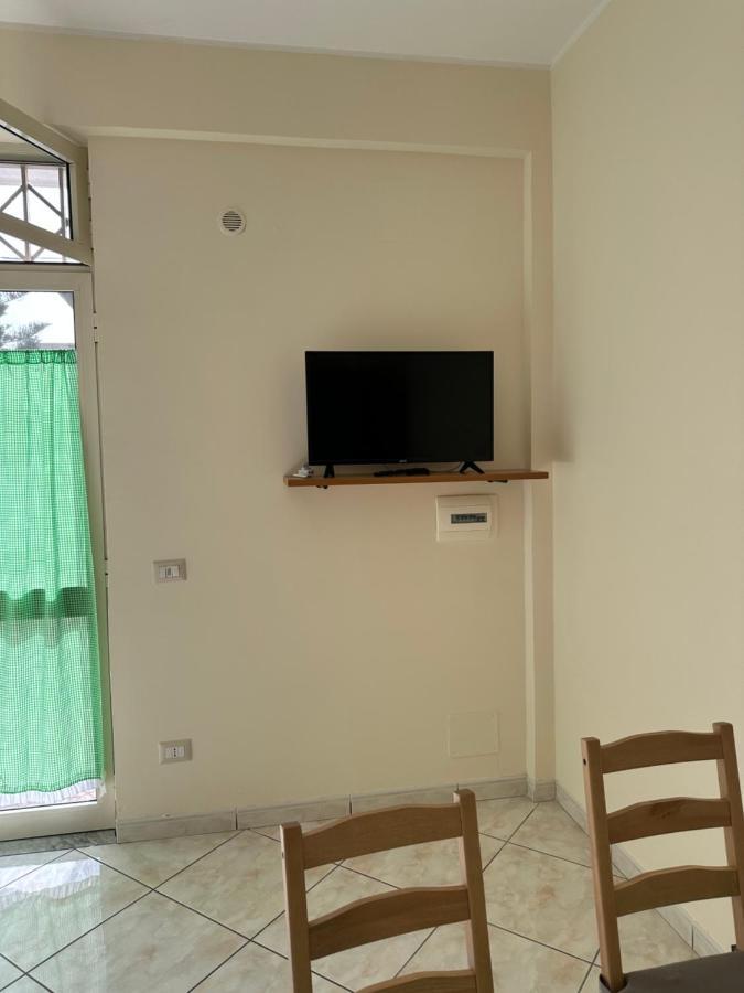 In Famiglia Apartment And Rooms For Pompei, Amalfi, Sorrento And Salerno Sant'Egidio del Monte Albino Екстериор снимка