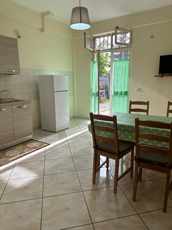 In Famiglia Apartment And Rooms For Pompei, Amalfi, Sorrento And Salerno Sant'Egidio del Monte Albino Екстериор снимка