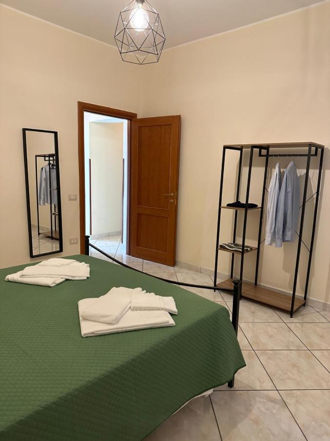 In Famiglia Apartment And Rooms For Pompei, Amalfi, Sorrento And Salerno Sant'Egidio del Monte Albino Екстериор снимка
