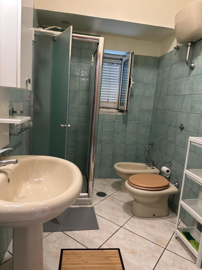In Famiglia Apartment And Rooms For Pompei, Amalfi, Sorrento And Salerno Sant'Egidio del Monte Albino Екстериор снимка
